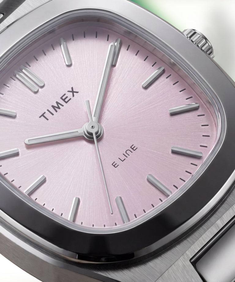 TW6A01000 Reloj Timex® Quartz E Line de 30 mm con brazalete de acero inoxidable. Imagen alternativa de belleza n.º 4