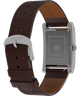 TWG069000 WM Brown x Timex: imagen del fondo de la caja del reloj con correa de piel de 26 mm y accesorio